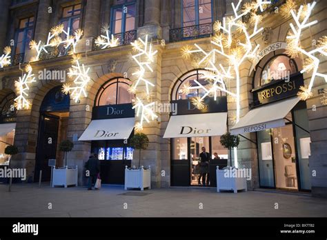 « Dior » avec ses décorations de noël 